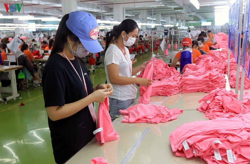 Nhu cầu lớn nhưng ít doanh nghiệp đăng ký vay hỗ trợ do Covid-19 - Ảnh 1. Nhu cầu lớn nhưng ít doanh nghiệp đăng ký vay hỗ trợ do Covid-19 - Ảnh 1.