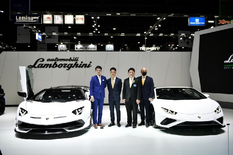 Dan xe Lamborghini gan 100 ty dong tai trien lam Bangkok 2020