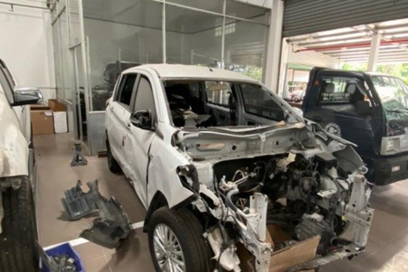 Doanh số Suzuki Ertiga mới tụt dốc không phanh tại Việt Nam Doanh so Suzuki Ertiga moi tut doc khong phanh tai Viet Nam