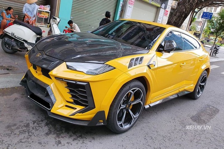 Lamborghini Urus hon 20 ty, “khoac ao” hon 3 ty o Sai Gon