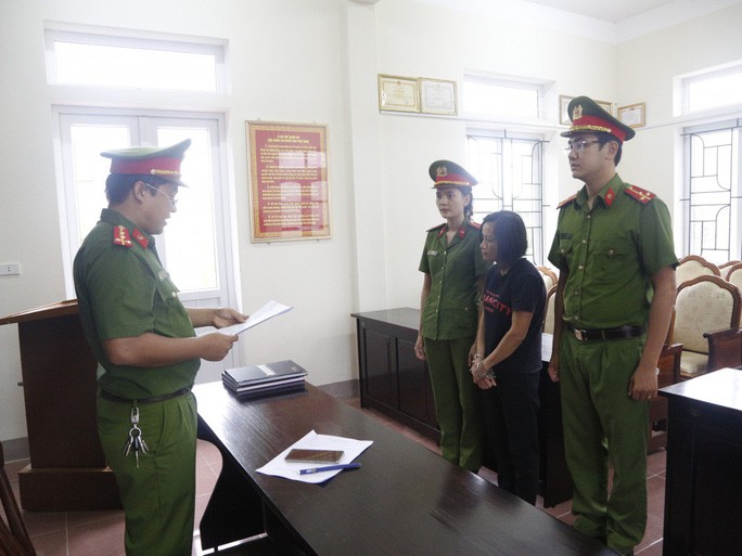 Nữ cán bộ ngân hàng chiếm đoạt gần 3 tỉ đồng của nhiều người rồi bỏ trốn - Ảnh 1. Nữ cán bộ ngân hàng chiếm đoạt gần 3 tỉ đồng của nhiều người rồi bỏ trốn - Ảnh 1.