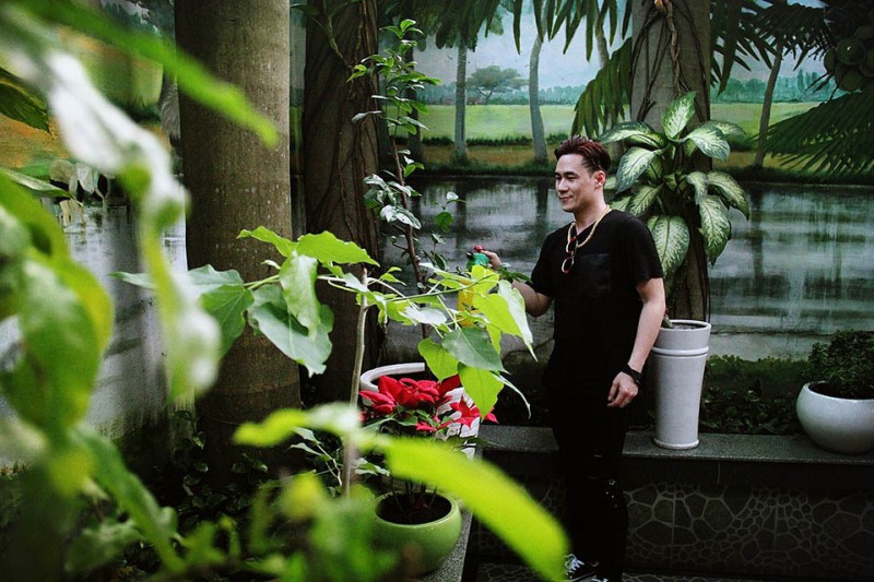 Sân vườn. Ảnh: NSCC