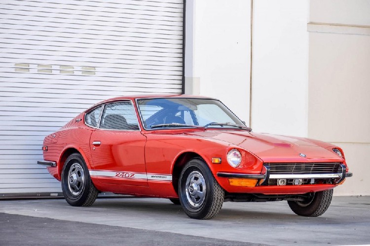 Datsun 240Z 1971 chay 49 nam ban duoc toi 2,57 ty dong