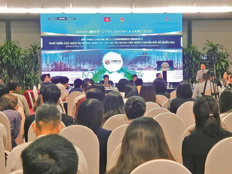 Đô thị thông minh phải có dịch vụ ngân hàng thông minh - Ảnh 1. Đô thị thông minh phải có dịch vụ ngân hàng thông minh - Ảnh 1.