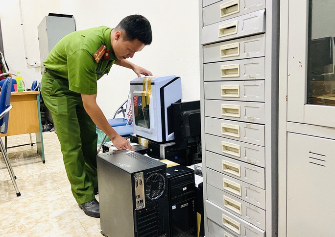 Phát hiện nhóm tội phạm mạo danh công ty cho vay tài chính lừa đảo tiền tỉ - Ảnh 3. Phát hiện nhóm tội phạm mạo danh công ty cho vay tài chính lừa đảo tiền tỉ - Ảnh 3.