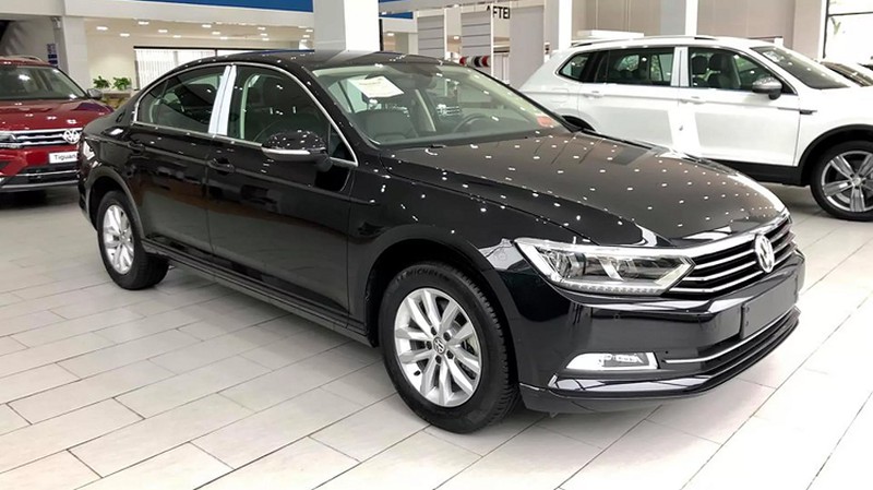 Xe ôtô nhập và lắp ráp “đua” phí trước bạ tới 100% để hút khách - Hình 3 Xe oto nhap va lap rap “dua” phi truoc ba toi 100% de hut khach-Hinh-3