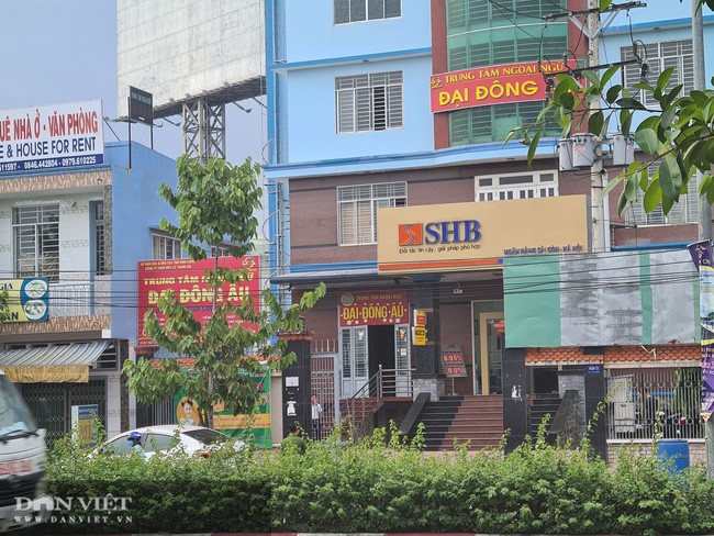 Bình Dương: Nam thanh niên mang vật giống súng vào cướp ngân hàng - Ảnh 1. Bình Dương: Nam thanh niên mang vật giống súng vào cướp ngân hàng - Ảnh 1.