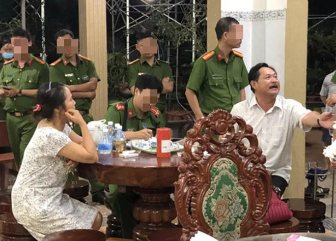 Cận cảnh biệt thự dát vàng của đại gia Thiện Soi vừa bị bắt để điều tra hành vi rửa tiền - Ảnh 1. Cận cảnh biệt thự dát vàng của đại gia Thiện Soi vừa bị bắt để điều tra hành vi rửa tiền - Ảnh 1.