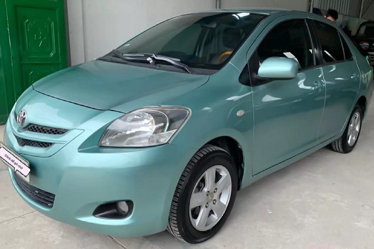 Co nen mua Toyota Yaris 2007 chi 270 trieu tai Viet Nam?