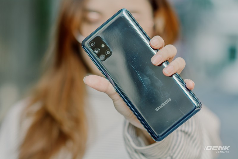 Đánh giá Samsung Galaxy M51: Ngoài pin 7000mAh còn gì đáng giá? - Ảnh 9. Đánh giá Samsung Galaxy M51: Ngoài pin 7000mAh còn gì đáng giá? - Ảnh 9.