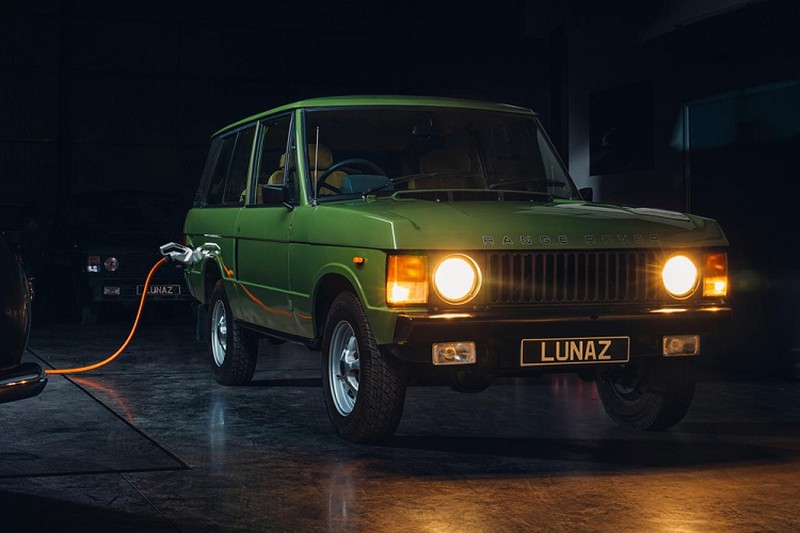 Range Rover cổ điển độ xe điện đắt ngang Rolls-Royce Cullinan mới Range Rover co dien do xe dien dat ngang Rolls-Royce Cullinan moi