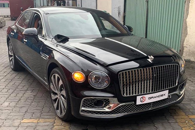 Them xe sang Bentley Flying Spur W12 gan 30 ty ve Viet Nam