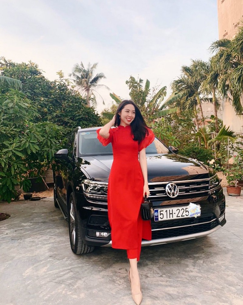 Giảng viên ĐH Công nghiệp 4 tháng không trùng bộ đồ nào: Ban ngày đi dạy, đêm về tới tụ điểm là chuyện bình thường! - Ảnh 15. Giảng viên ĐH Công nghiệp 4 tháng không trùng bộ đồ nào: Ban ngày đi dạy, đêm về tới tụ điểm là chuyện bình thường! - Ảnh 15.