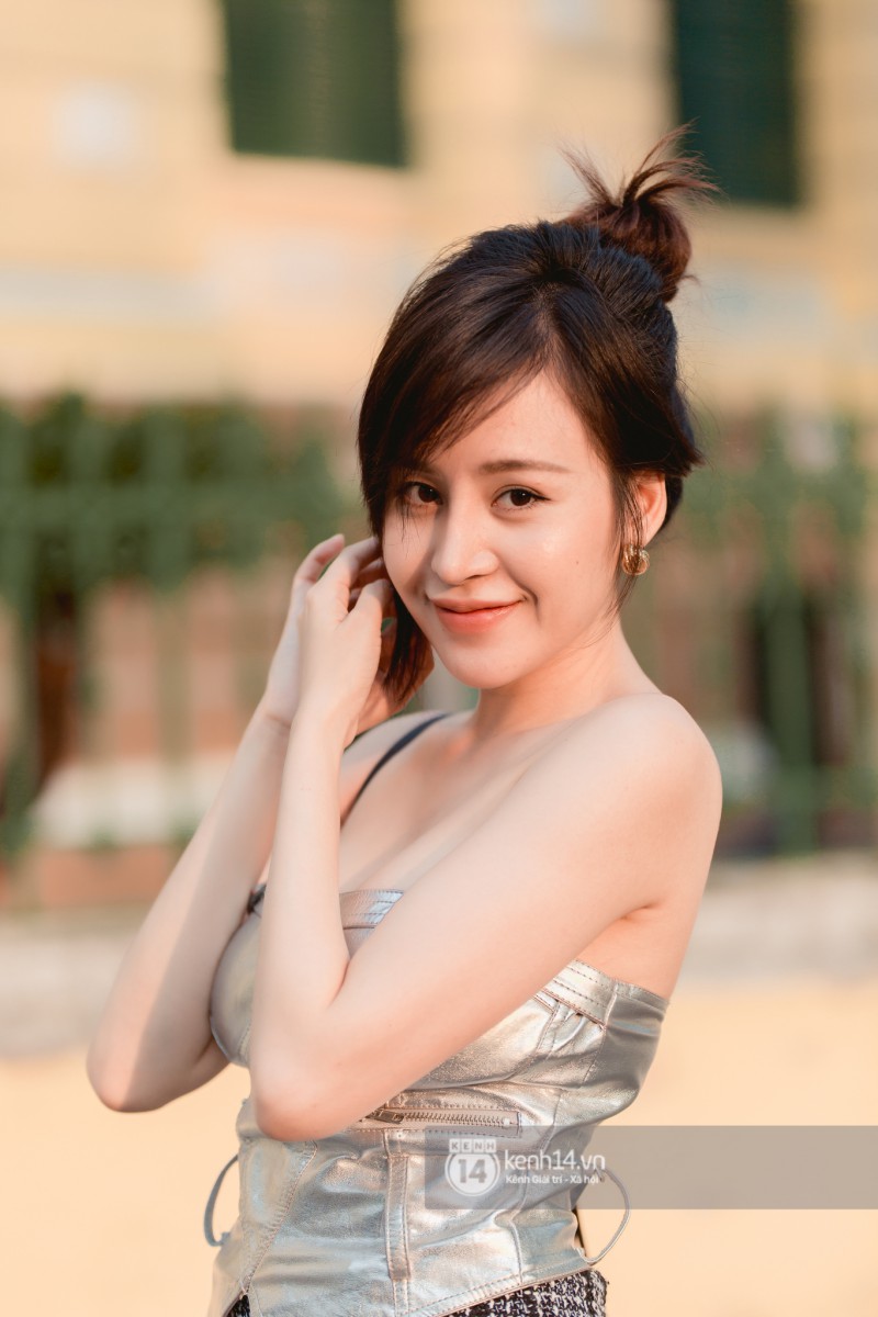 Bà Tưng Lê Thị Huyền Anh: Tôi ngưỡng mộ người giàu, học theo hot girl thì chỉ biết cách xin tiền bạn trai thôi - Ảnh 7. Bà Tưng Lê Thị Huyền Anh: Tôi ngưỡng mộ người giàu, học theo hot girl thì chỉ biết cách xin tiền bạn trai thôi - Ảnh 7.