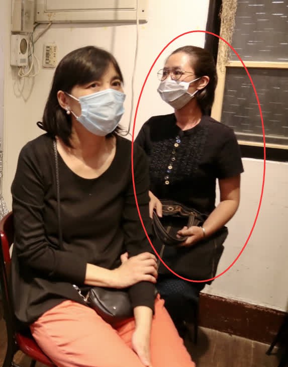 Xôn xao thông tin cặp đôi ông cháu ồn ào một thời đã bí mật kết hôn, bạn gái kém 40 tuổi còn đang mang thai - Ảnh 3. Xôn xao thông tin cặp đôi ông cháu ồn ào một thời đã bí mật kết hôn, bạn gái kém 40 tuổi còn đang mang thai - Ảnh 3.
