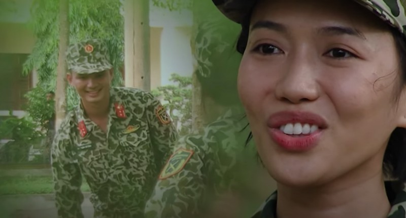 Phản ứng của loạt gái xinh Sao Nhập Ngũ khi thấy trai đẹp, có người mới liền nới Mũi trưởng qua một bên? - Ảnh 3. Phản ứng của loạt gái xinh Sao Nhập Ngũ khi thấy trai đẹp, có người mới liền nới Mũi trưởng qua một bên? - Ảnh 3.