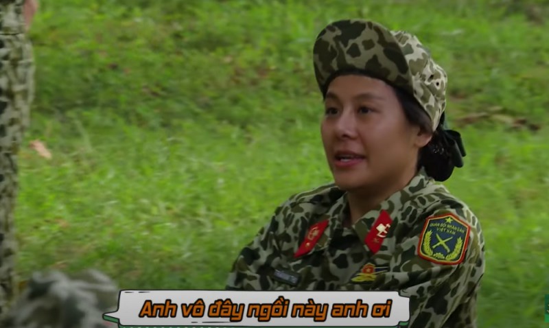 Phản ứng của loạt gái xinh Sao Nhập Ngũ khi thấy trai đẹp, có người mới liền nới Mũi trưởng qua một bên? - Ảnh 6. Phản ứng của loạt gái xinh Sao Nhập Ngũ khi thấy trai đẹp, có người mới liền nới Mũi trưởng qua một bên? - Ảnh 6.