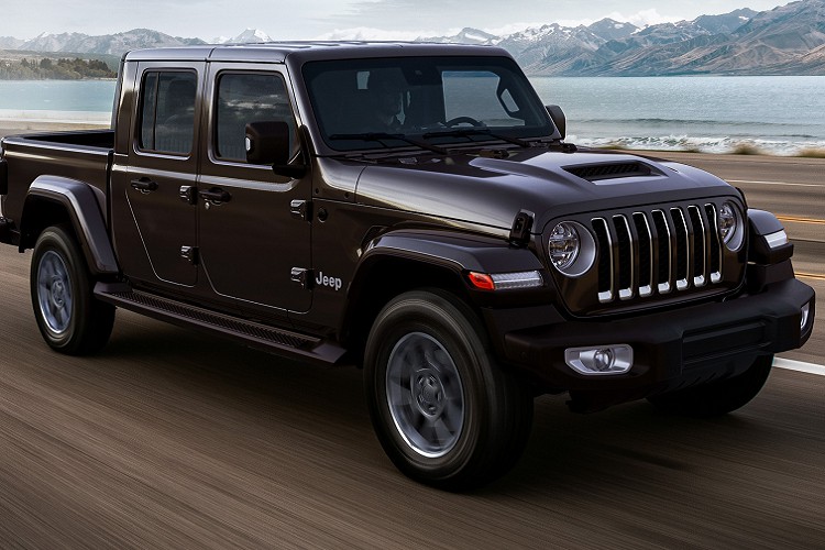 Ban tai Jeep Gladiator 2021 vua mo ban tai Chau Au co gi hot?