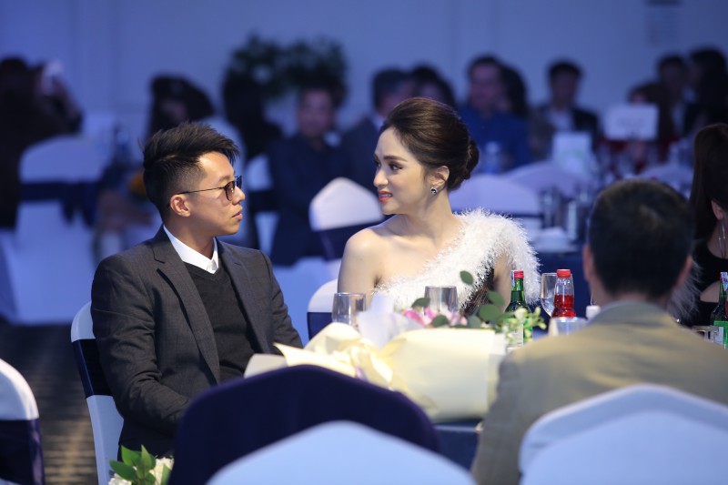 Matt Liu giữ vững phong độ up hình dìm hàng, lần này ngoài Hương Giang nạn nhân tiếp theo là Ngọc Trinh? - Ảnh 2. Matt Liu giữ vững phong độ up hình dìm hàng, lần này ngoài Hương Giang nạn nhân tiếp theo là Ngọc Trinh? - Ảnh 2.