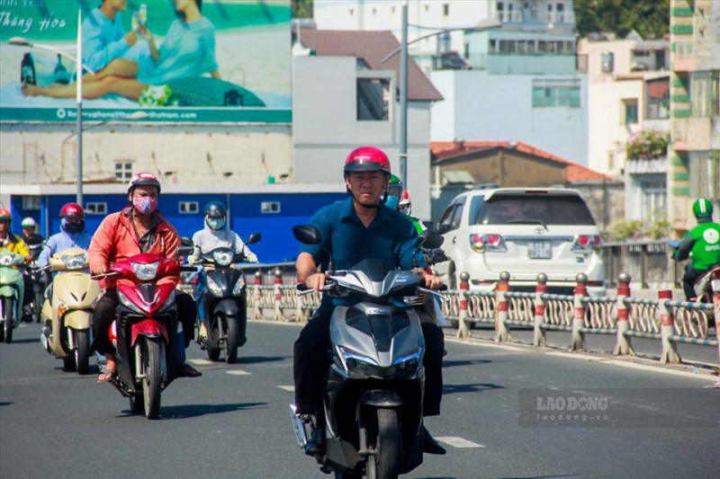 Nhu cầu nhà ở TPHCM còn rất lớn khi dân số cứ 5 năm lại tăng thêm 1 triệu người. Ảnh: Phan Anh