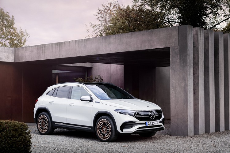 Mercedes EQA 2022 mới, "chốt giá" từ 1,08 tỷ đồng tại châu Âu - Hình 2 Mercedes EQA 2022 moi,