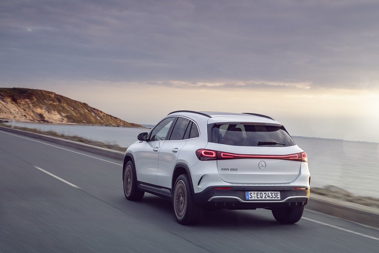 Mercedes EQA 2022 mới, "chốt giá" từ 1,08 tỷ đồng tại châu Âu - Hình 5 Mercedes EQA 2022 moi,