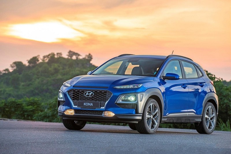 Hyundai Kona duoc dai ly giam toi 20 trieu, Kia Seltos de chung