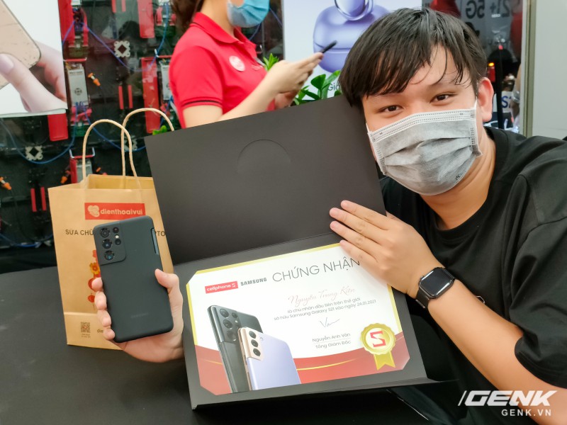 Người sở hữu Galaxy S21 đầu tiên trên thế giới: chờ đợi từ 8h tối, ấn tượng nhất vẫn là camera - Ảnh 8. Người sở hữu Galaxy S21 đầu tiên trên thế giới: chờ đợi từ 8h tối, ấn tượng nhất vẫn là camera - Ảnh 8.