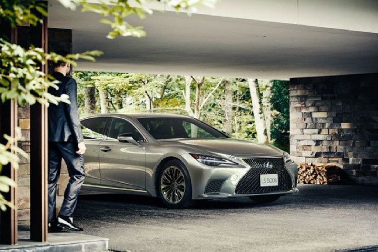 Lexus LS 500 2021 