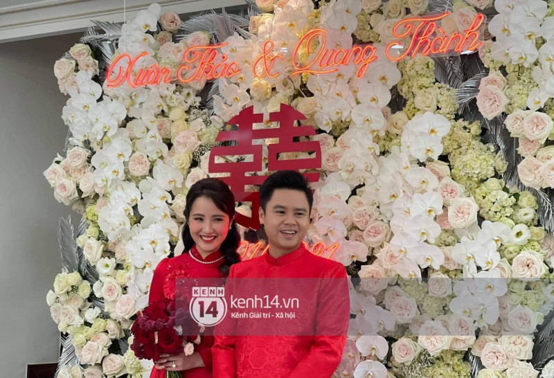 Trực tiếp đám cưới Phan Thành - Primmy Trương: Cô dâu chiếm spotlight với áo dài đỏ, nhẫn kim cương to đùng trên tay nhìn là nể ngay - Ảnh 34.
