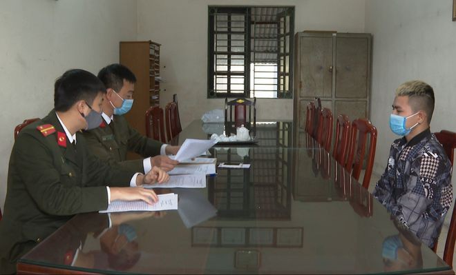 Công an triệu tập nam thanh niên hoang báo 'Thái Bình thất thủ' vì Covid-19 trên Facebook - Ảnh 1. Công an triệu tập nam thanh niên hoang báo 'Thái Bình thất thủ' vì Covid-19 trên Facebook - Ảnh 1.