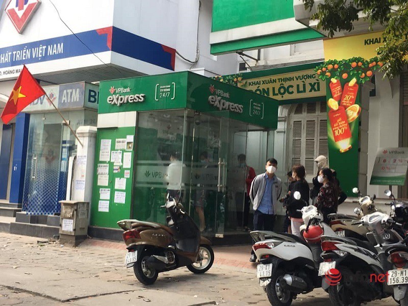 Cây ATM vắng khác thường ngày giáp Tết - Ảnh 10.