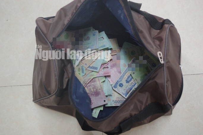 Quá trình chuẩn bị hung khí đi cướp ngân hàng của 2 anh em nam sinh - Ảnh 2. Quá trình chuẩn bị hung khí đi cướp ngân hàng của 2 anh em nam sinh - Ảnh 2.