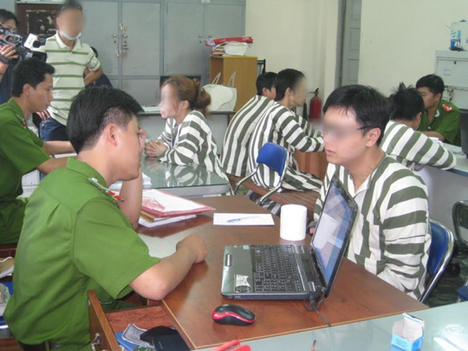 Người phụ nữ ở TP HCM mất 1,2 tỉ đồng chỉ vì nhấp vào đường link trên Zalo - Ảnh 1. Người phụ nữ ở TP HCM mất 1,2 tỉ đồng chỉ vì nhấp vào đường link trên Zalo - Ảnh 1.
