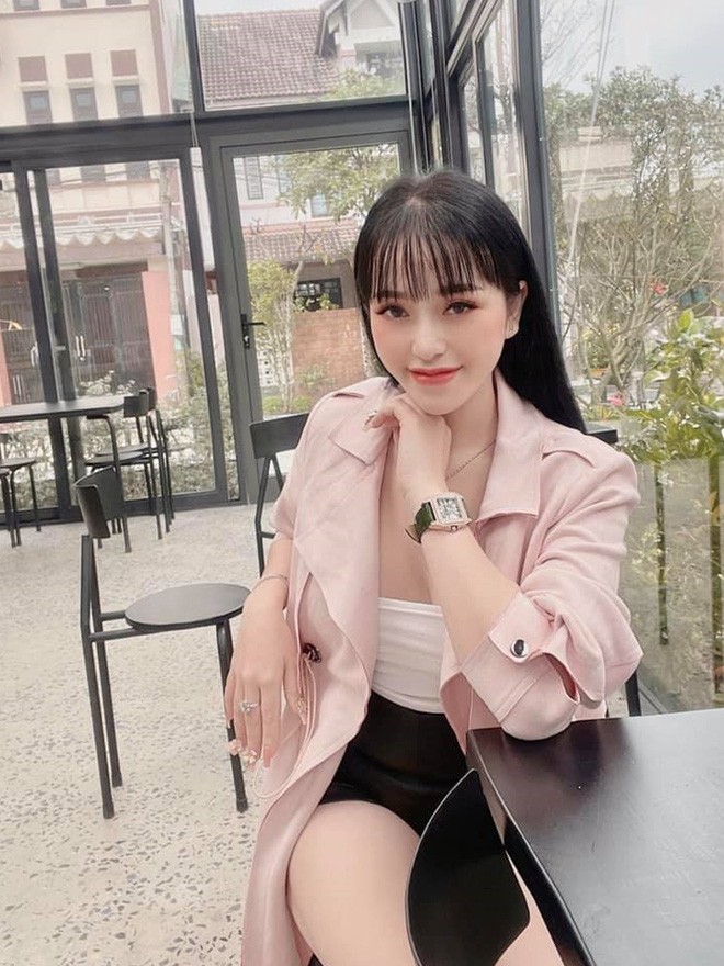 Cô gái sành điệu và gã trai bí ẩn dưới chân đèo - Ảnh 1. Cô gái sành điệu và gã trai bí ẩn dưới chân đèo - Ảnh 1.