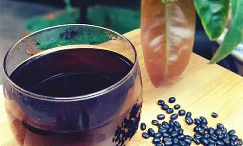 Uống nước đậu đen giải nhiệt không đúng cách hậu quả khôn lường