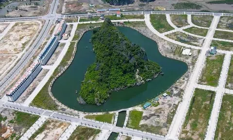 Cận cảnh 'hòn non bộ lớn nhất Việt Nam' ở Quảng Ninh